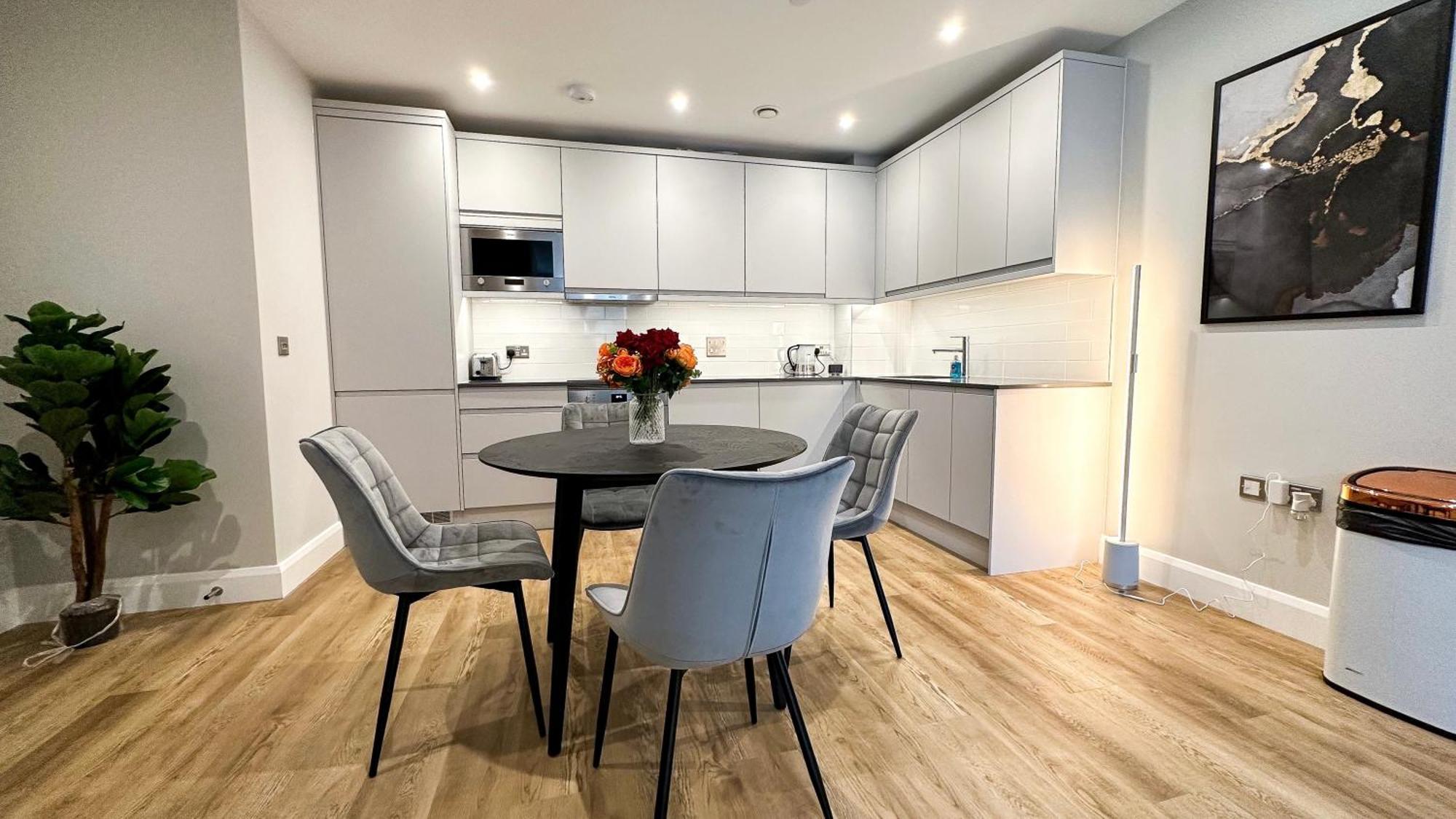 Duplex 3Bed 3Bath Modern Fast Wifi - Luxurylondonstays Bagian luar foto